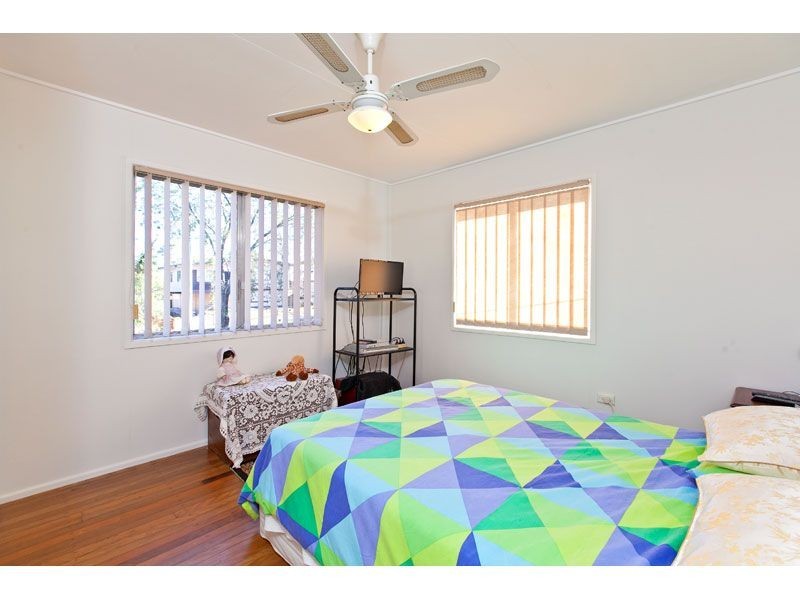 12 Jeffrey St, Capalaba QLD 4157