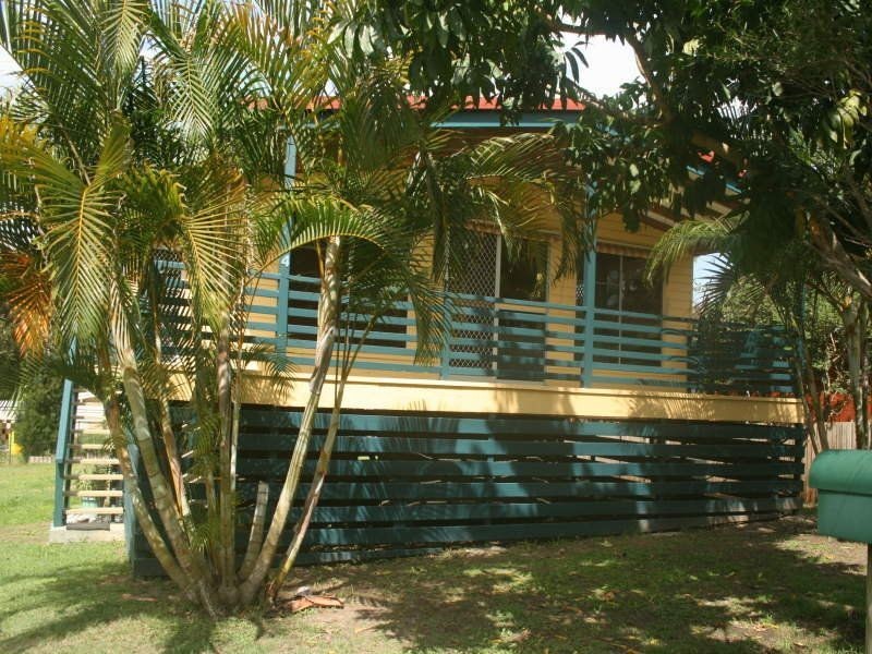 4 Pullen Street, Coochiemudlo Island QLD 4184