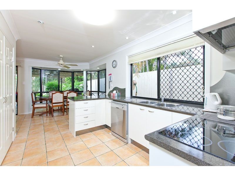 24 Lawn Terrace, Capalaba QLD 4157