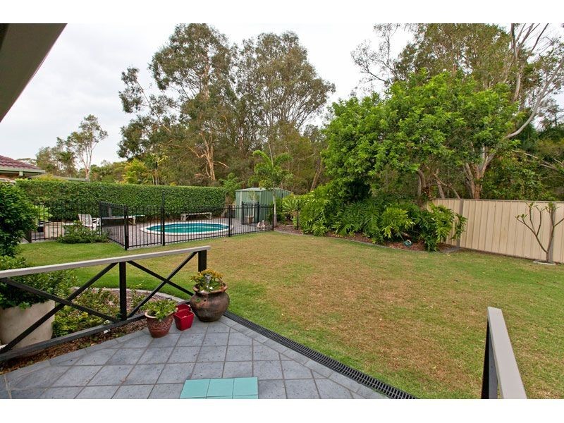 24 Lawn Terrace, Capalaba QLD 4157