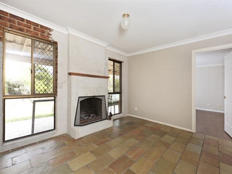 285 Redland Bay Road, Capalaba QLD 4157