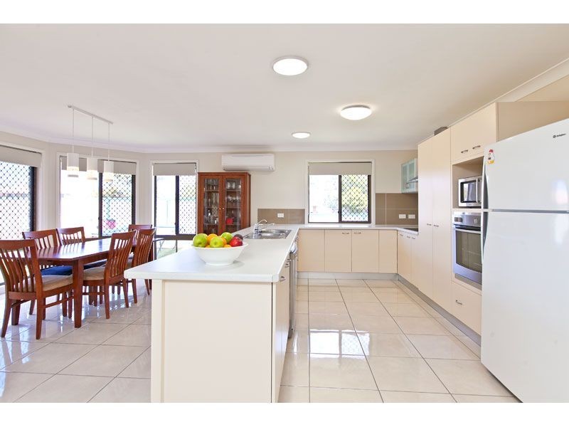 22 Oak Street, Victoria Point QLD 4165