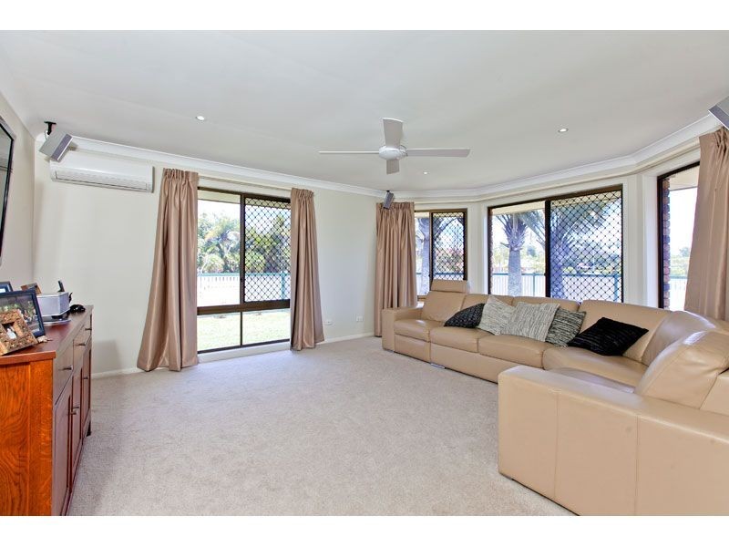 22 Oak Street, Victoria Point QLD 4165