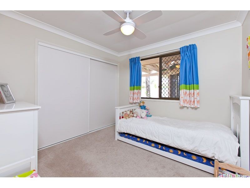 22 Oak Street, Victoria Point QLD 4165