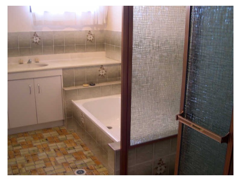 31 Hamilton Street, Redland Bay QLD 4165