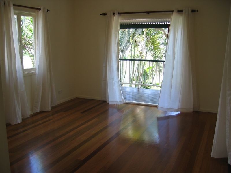 89 Main Road, Wellington Point QLD 4160