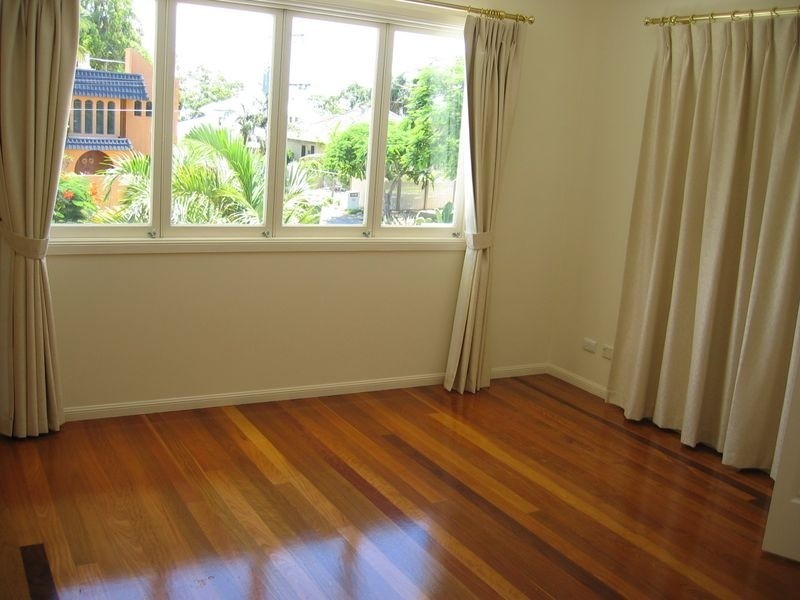 89 Main Road, Wellington Point QLD 4160