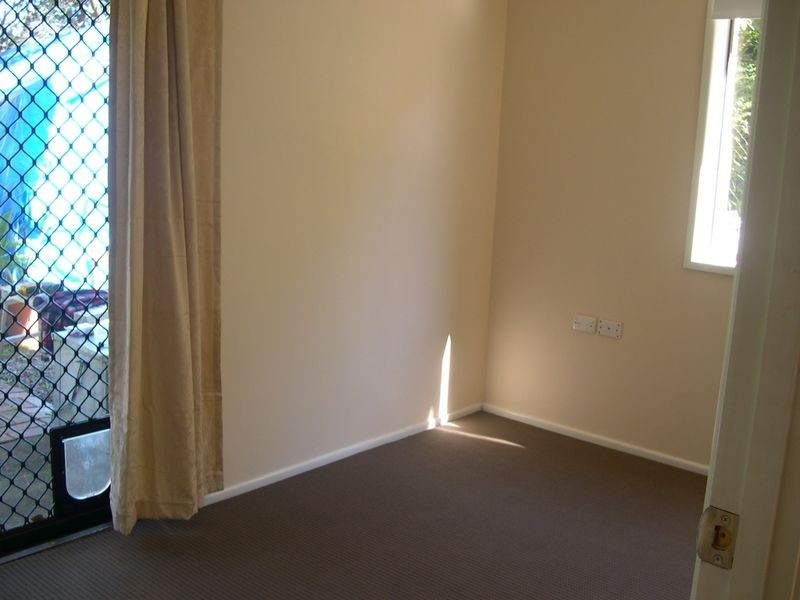 18 Cambridge Dr, Alexandra Hills QLD 4161