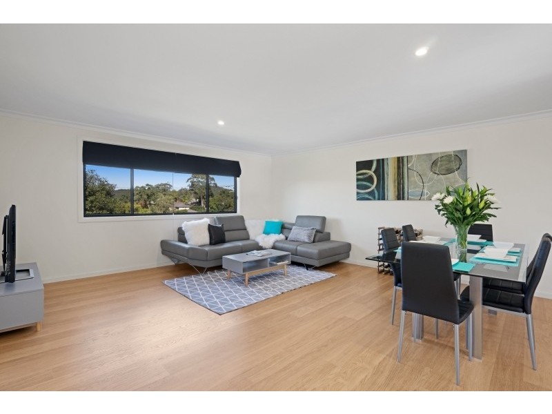 16 Dora Street, Lisarow NSW 2250