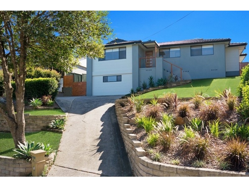 16 Dora Street, Lisarow NSW 2250