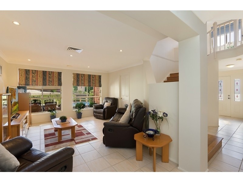 16 The Valley Way, Lisarow NSW 2250