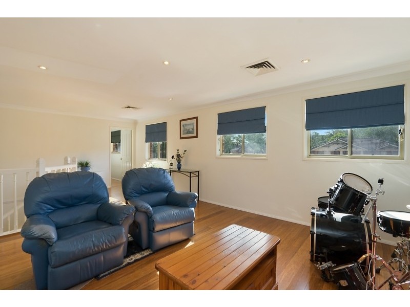 16 The Valley Way, Lisarow NSW 2250