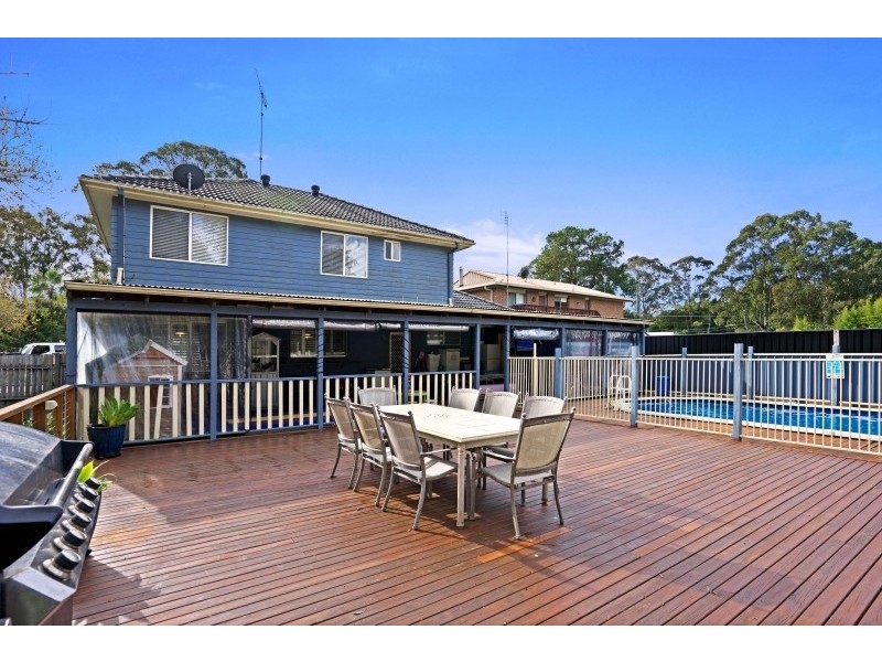 11 Mannings Road, Lisarow NSW 2250