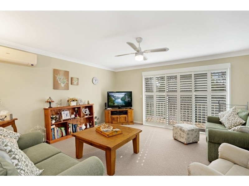 11 Mannings Road, Lisarow NSW 2250