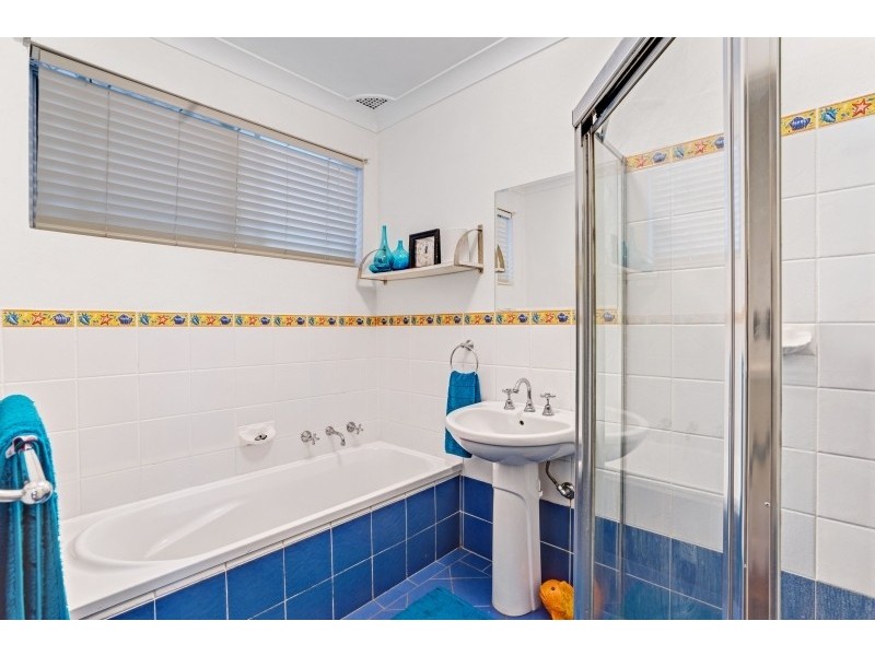 11 Mannings Road, Lisarow NSW 2250