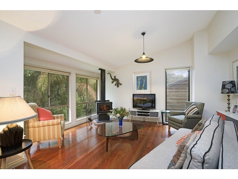 24 Oakglen Road, North Gosford NSW 2250