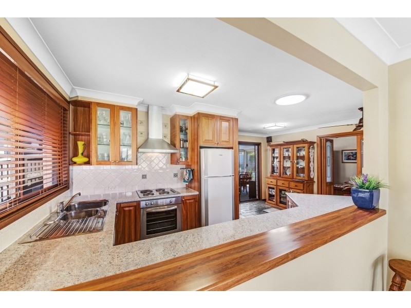 12 Dora Street, Lisarow NSW 2250