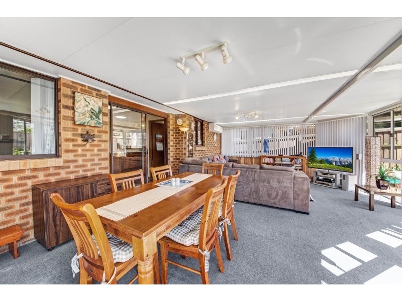 12 Dora Street, Lisarow NSW 2250