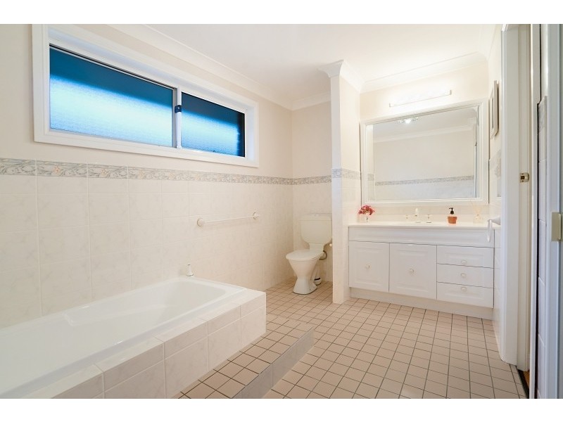 3 Brie Close, Lisarow NSW 2250