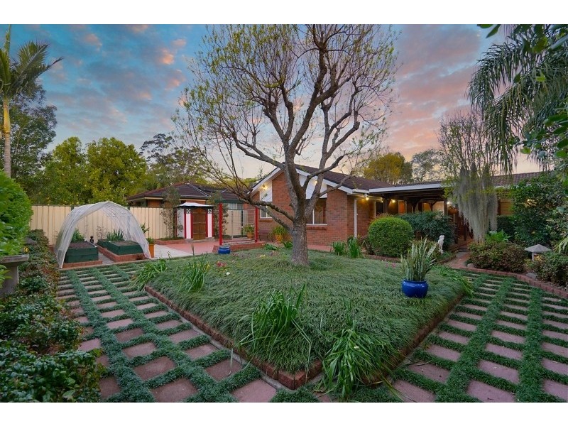 3 Brie Close, Lisarow NSW 2250