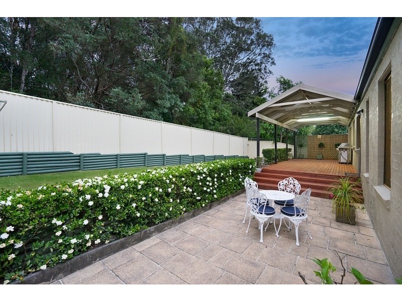 31 Robert Holl Drive, Ourimbah NSW 2258