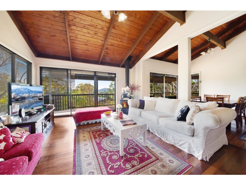 13 Tottenham Place, North Gosford NSW 2250