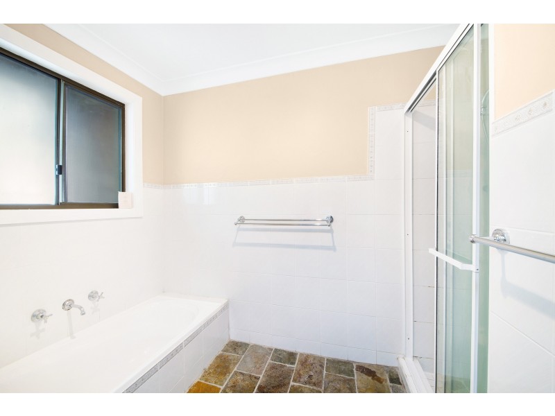 13 Tottenham Place, North Gosford NSW 2250