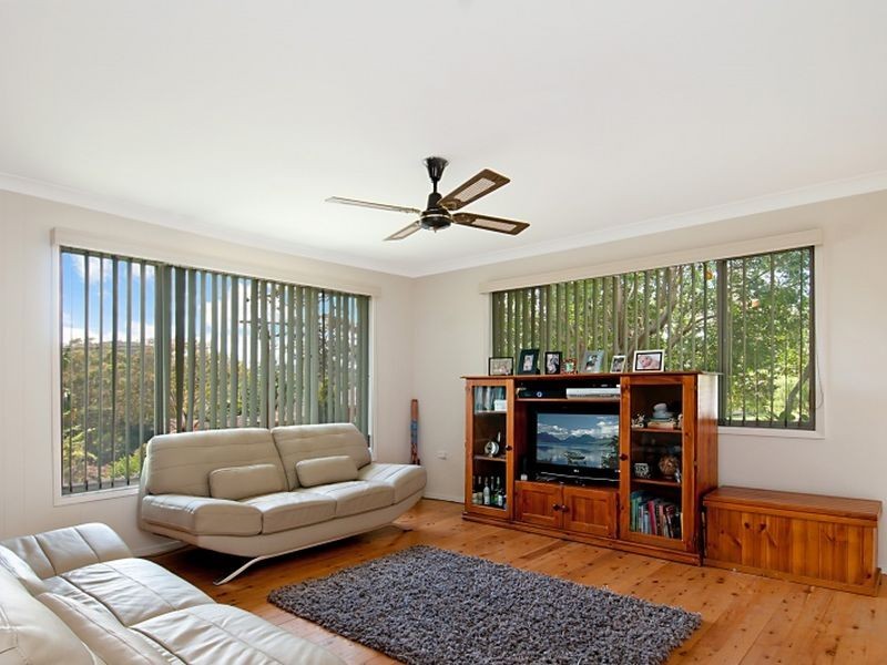 9 Kent Street, Niagara Park NSW 2250