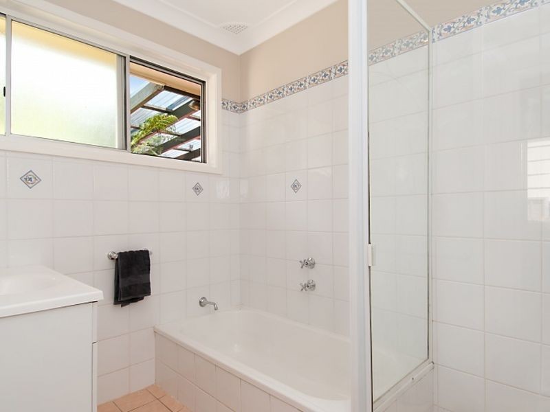 9 Kent Street, Niagara Park NSW 2250