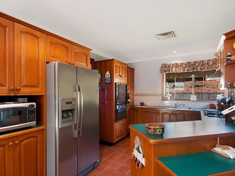 63 Woodview Avenue, Lisarow NSW 2250