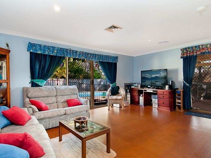 63 Woodview Avenue, Lisarow NSW 2250