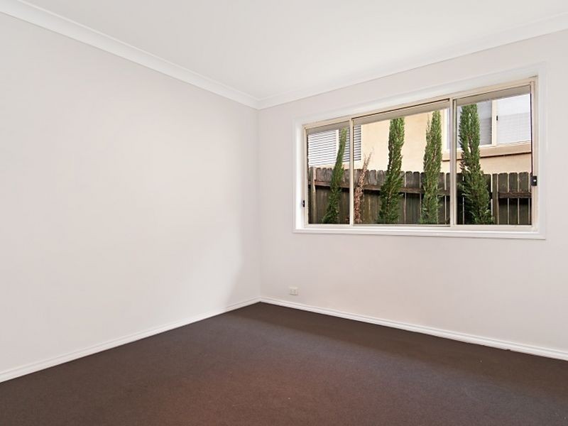 2/18 Robert Holl Drive, Ourimbah NSW 2258