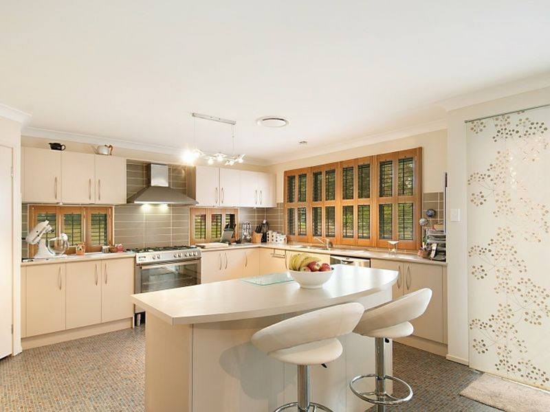 90 Taylor Road, Lisarow NSW 2250