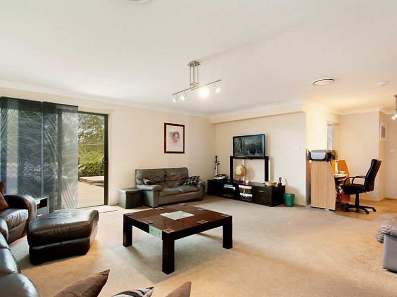 90 Taylor Road, Lisarow NSW 2250