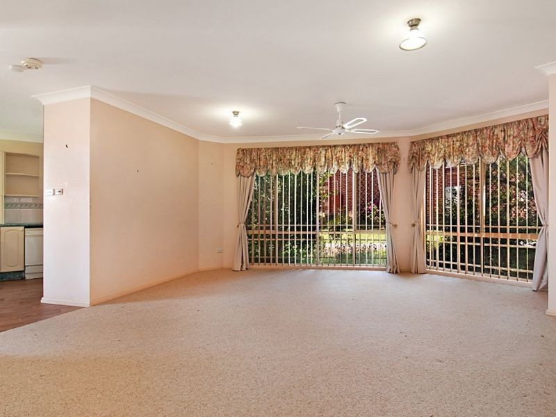 2/5 Small Street, Wyoming NSW 2250