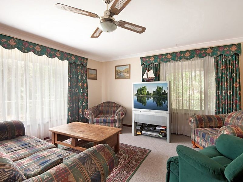 50 Halcyon Street, Wyoming NSW 2250