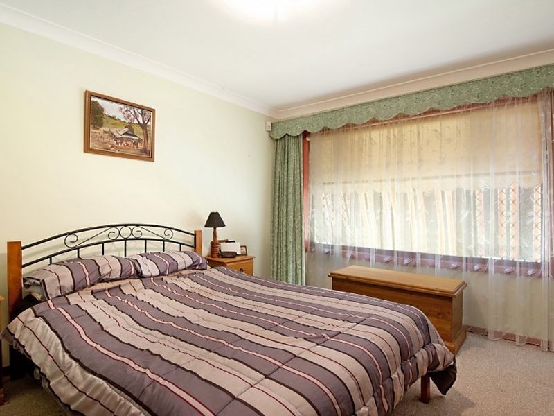 50 Halcyon Street, Wyoming NSW 2250