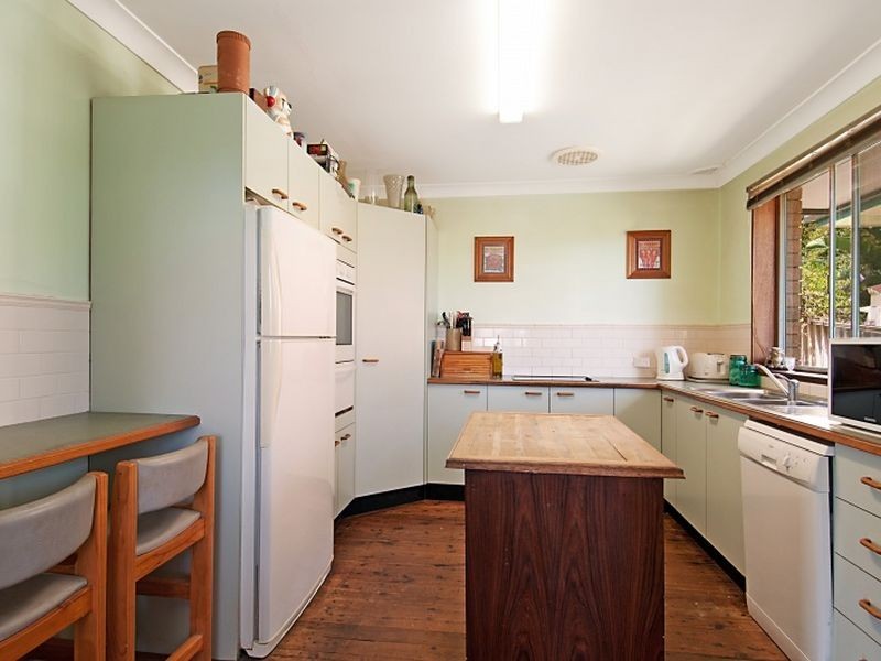 36 Maple Street, Wyoming NSW 2250