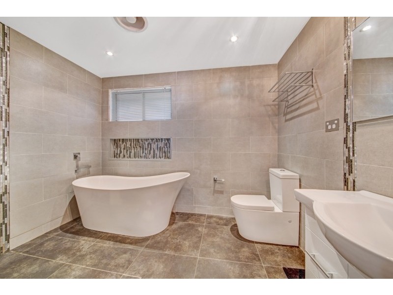 21 Pineridge Close, Lisarow NSW 2250