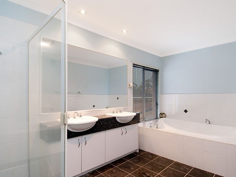 46 Woodview Avenue, Lisarow NSW 2250