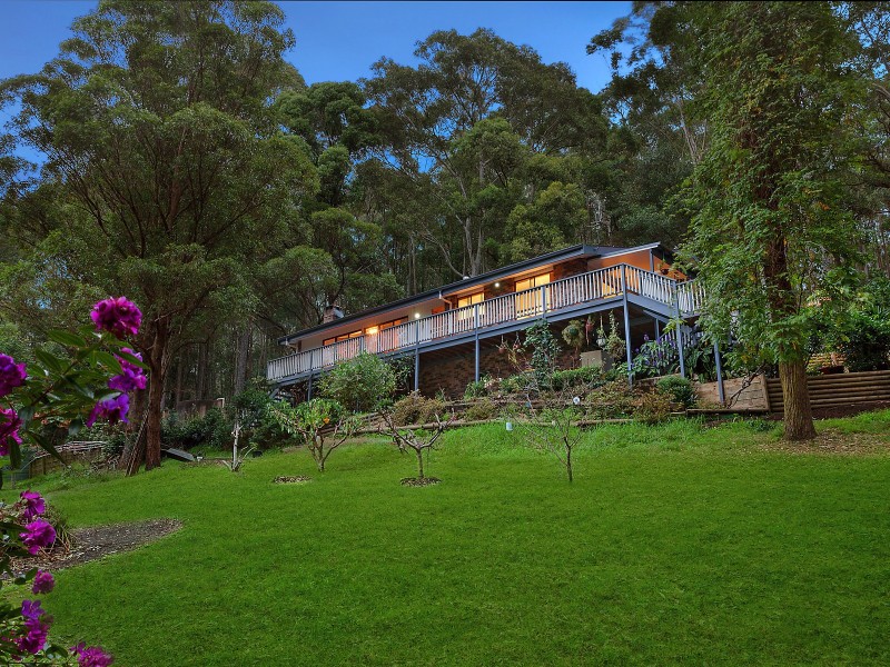 11 Lorikeet Lane, Fountaindale NSW 2258