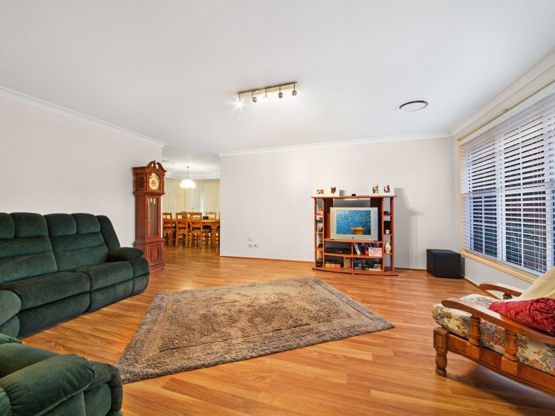 10 Brie Close, Lisarow NSW 2250