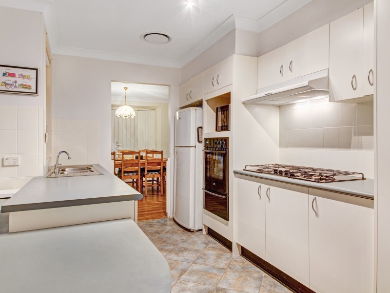 10 Brie Close, Lisarow NSW 2250