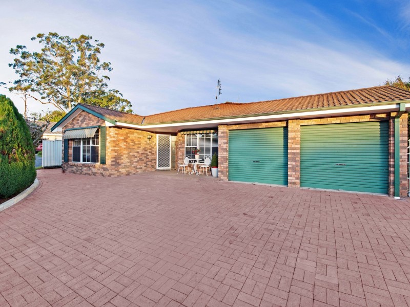 10 Brie Close, Lisarow NSW 2250
