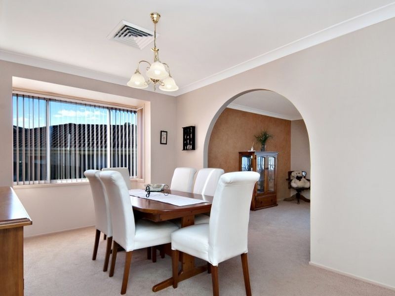 6 Leafleigh Close, Lisarow NSW 2250