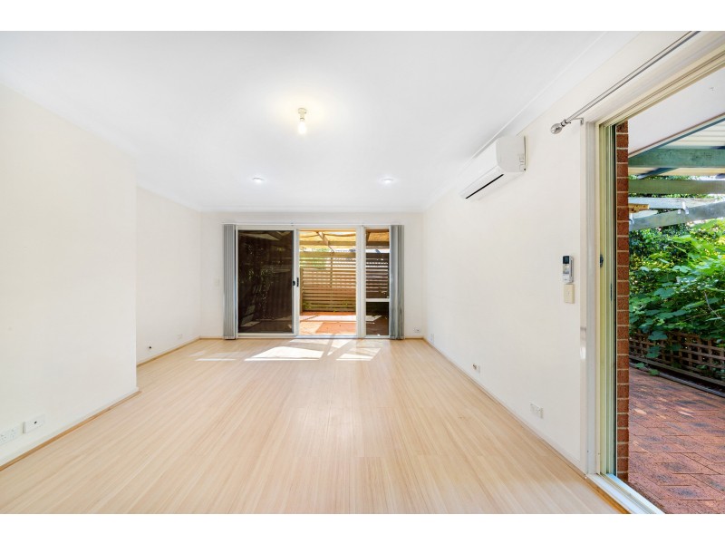 1 Hollydeen Close, Narara NSW 2250