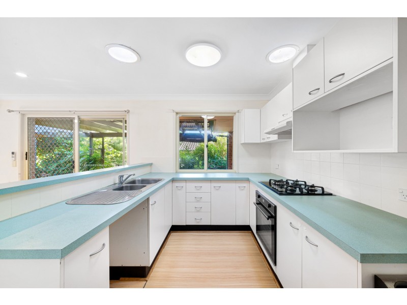 1 Hollydeen Close, Narara NSW 2250