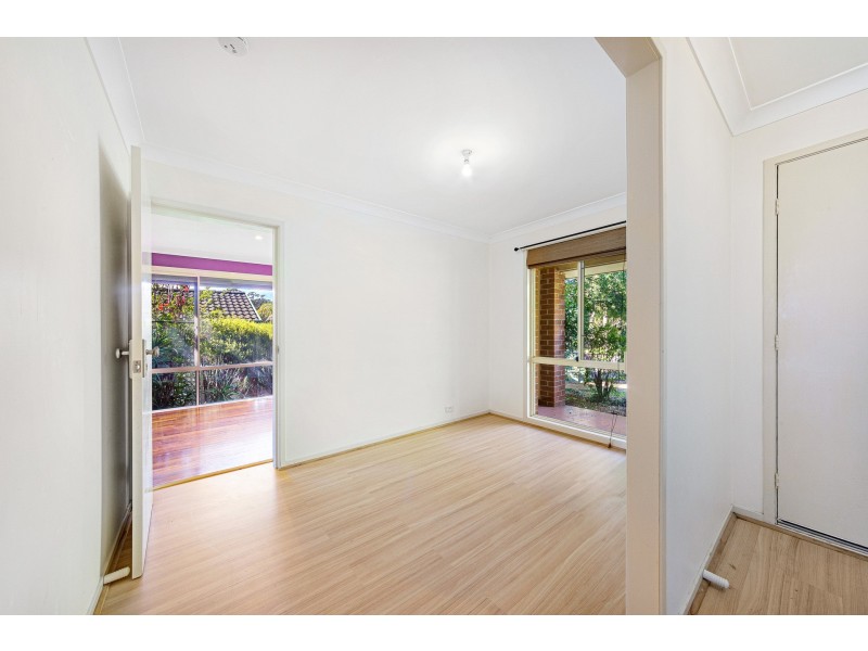 1 Hollydeen Close, Narara NSW 2250