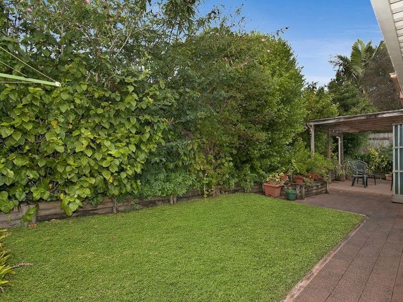 11 Ashburn Close, Lisarow NSW 2250