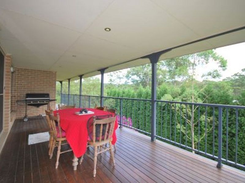 42 Pineridge Close, Lisarow NSW 2250